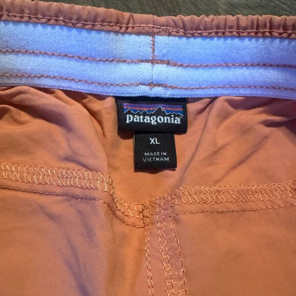 Patagonia Unlined Baggie Shorts 5" Inseam in Orange Women's XL - Picture 3 of 4